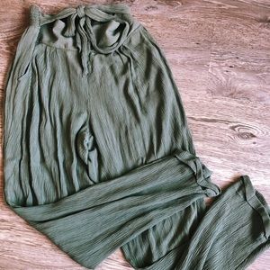 American Eagle Armygreen Palazzo Pants!